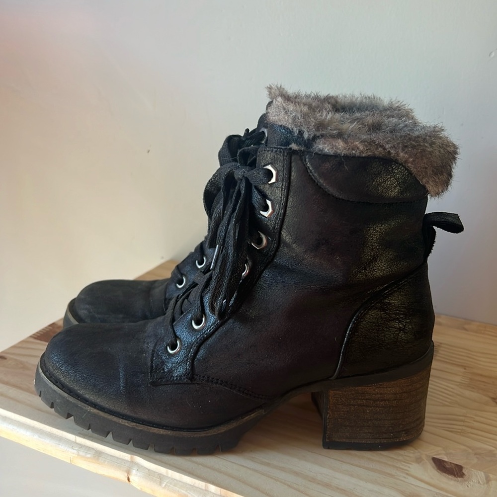 LAST DAY!!: Steve Madden Booties
